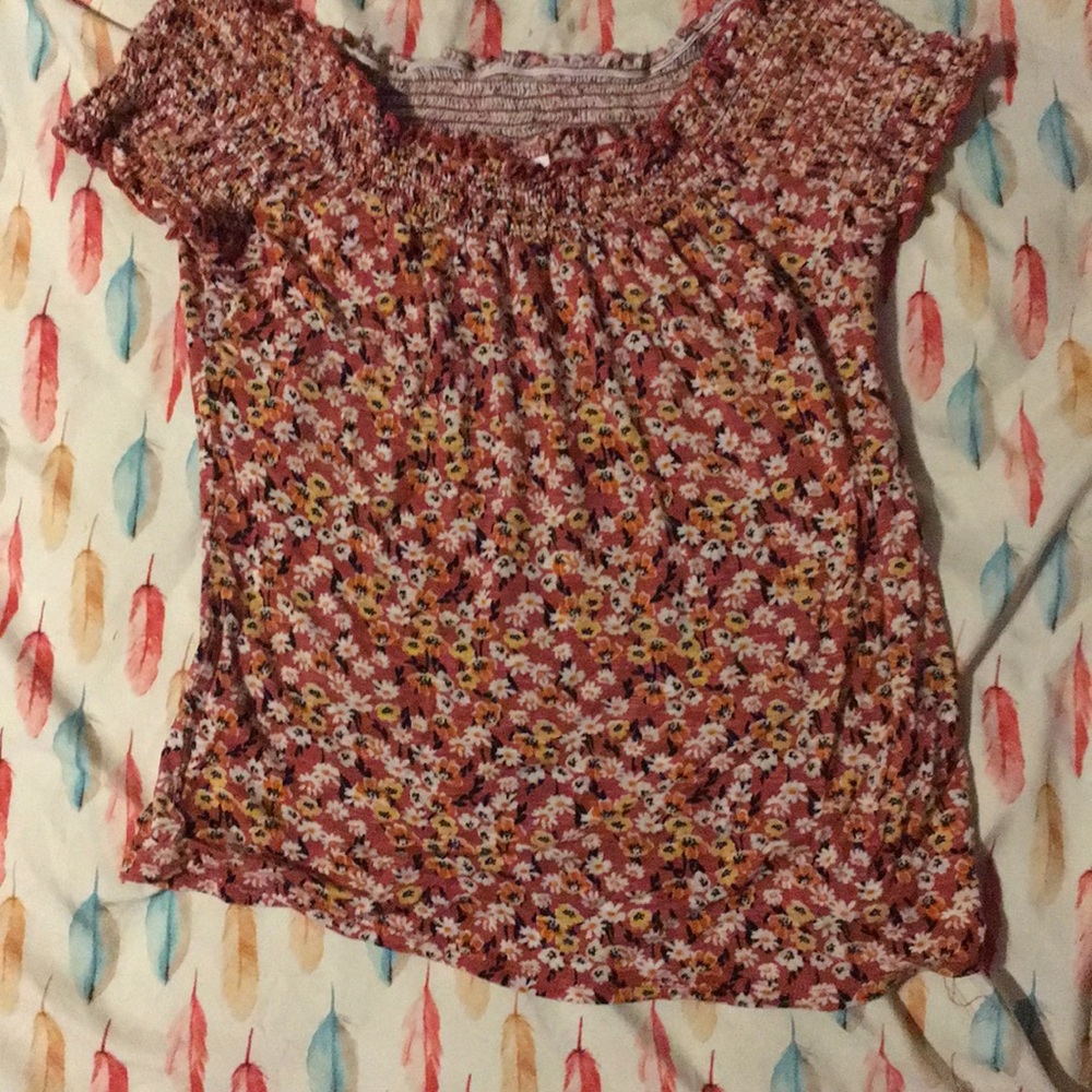 🎊Flower off shoulder shirt